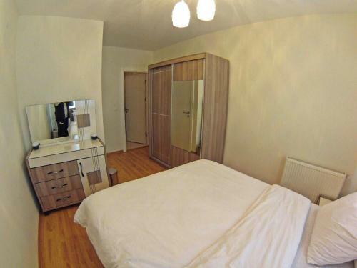 Kemer Caddesi Apartment