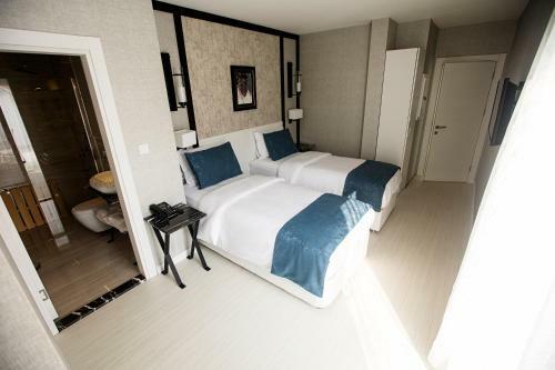 Bed & Breakfast Gardenya Suite Hotel