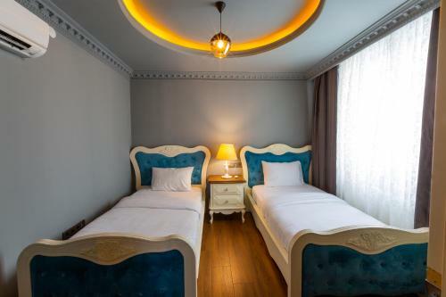 Real King Suite Hotel