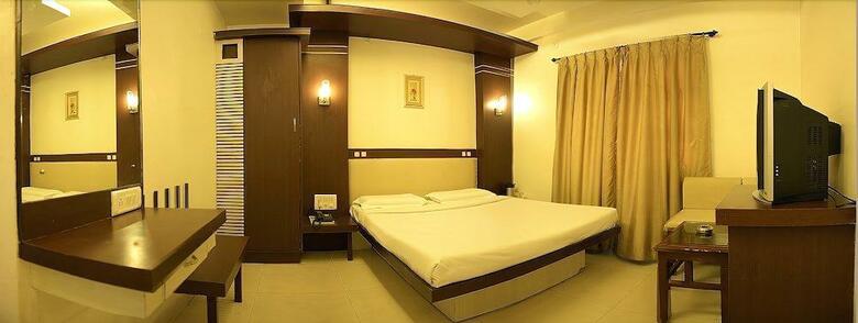 Hotel Golden Residency