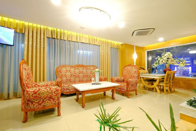 May Hotel