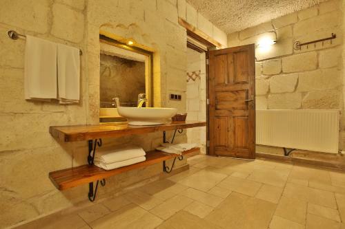 Aja Cappadocia Cave Hotel