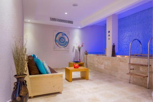 Ecclesia Hotel - Adult Only (+14)