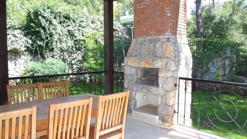 Araxa Villa 12