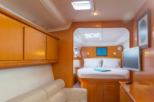 Sail Ecclesia Catamaran