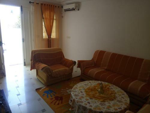 Hostal Appartements Faten Jegham