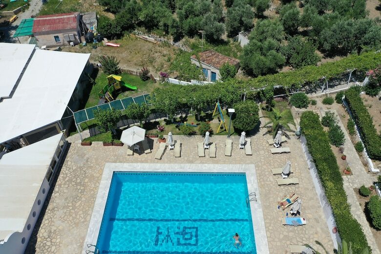 Hotel Glicorisa Beach