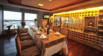Romance Hotel Hue
