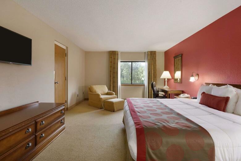 Hotel Ramada Blue Ridge
