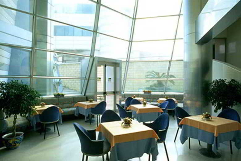 Hotel Crystal