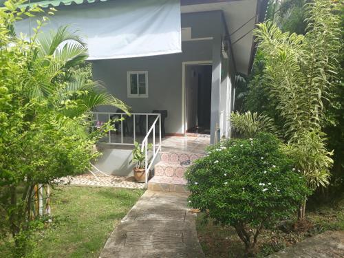 Hostal Baansuan Khaolak