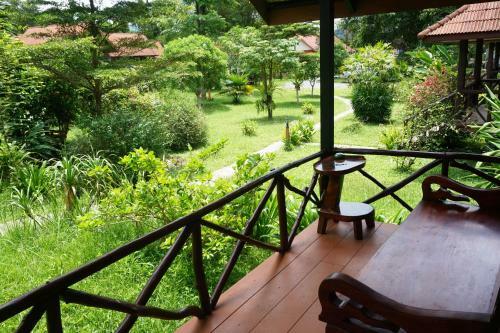 Hotel Khao Sok Riverfront Resort