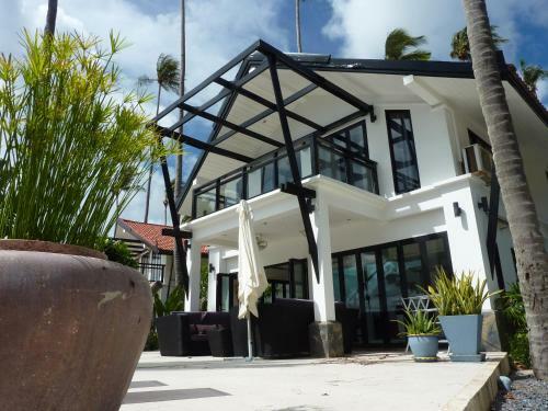 Malee Beach Villas