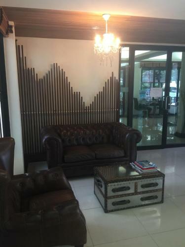 Hotel Grand Lopburi
