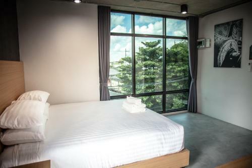 M1 Hotel