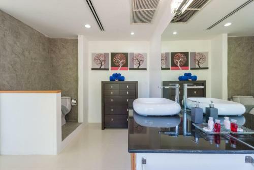 White Stone - Luxurious Villa With Sunset Views