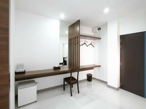 Anna-nava Pakkret Hotel