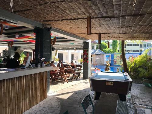 Hotel Tiki Garden Resort