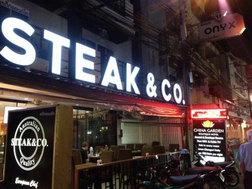 Steak And Co. Boutique Hotel
