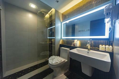Hotel Holatel