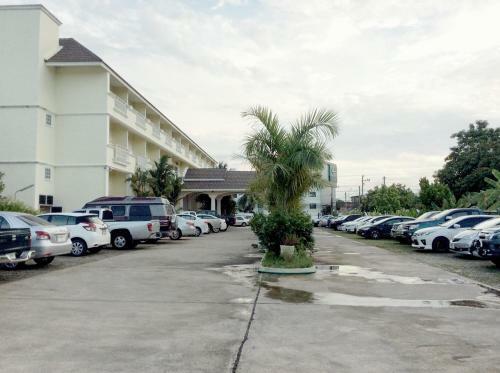 Hotel Monrawee Pavilion Resort