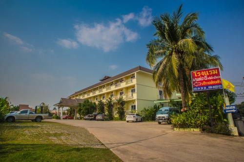Hotel Monrawee Pavilion Resort