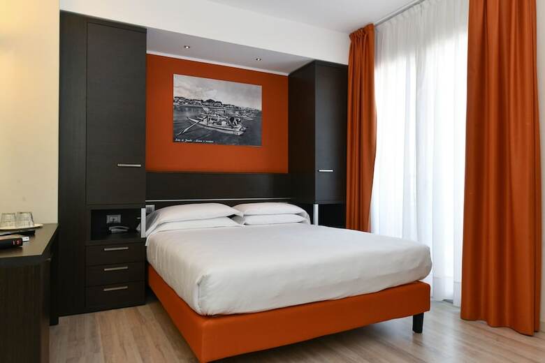 Vienna Hotel