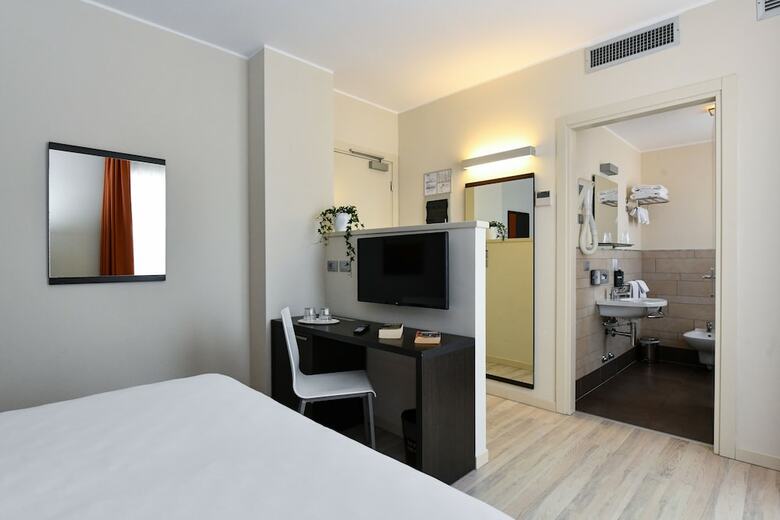 Vienna Hotel