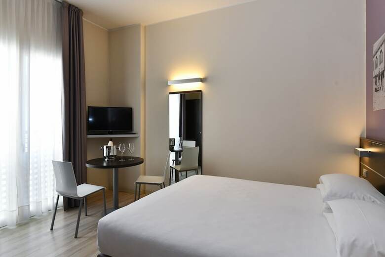 Vienna Hotel