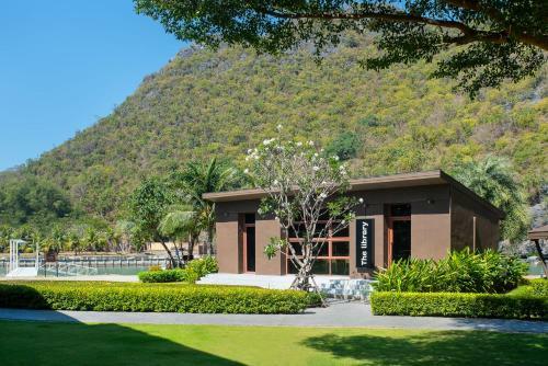 Hotel Away Pranburi Beach Resort