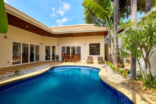 Golden Villa By Mypattayastay