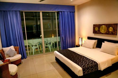Hotel East Suites