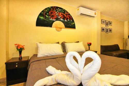 Posada Phratamnak Inn - 100 Meter From Beach