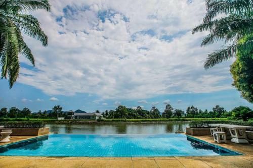 Pattaya Yuet Hu Mansion Villa