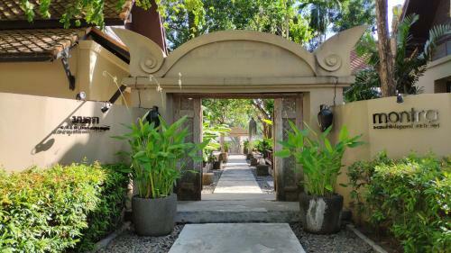 Lodge Montra Hotel
