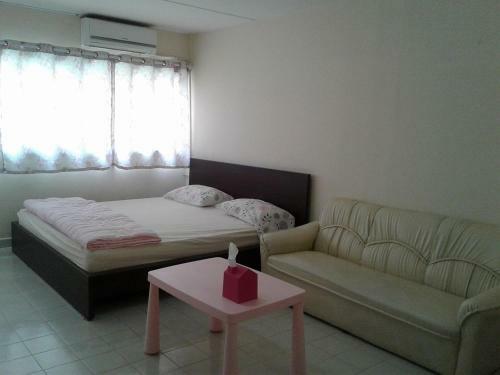 Impact Challenger Muang Thong Thani Service Apartment