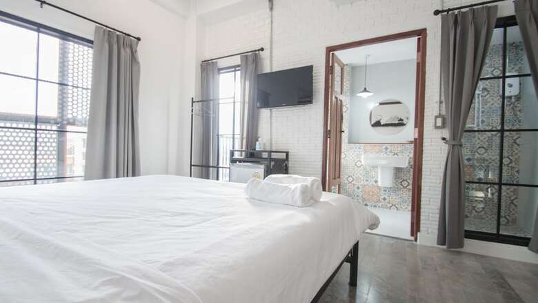 V1 Room Hotel