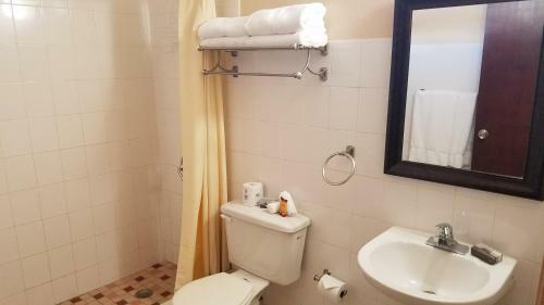 Hotel Combate Beach Resort