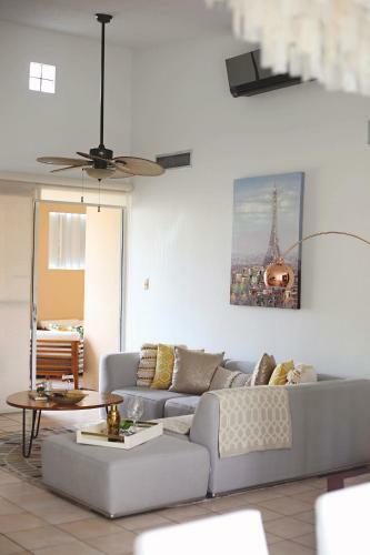 Tortuga Beach Apartment