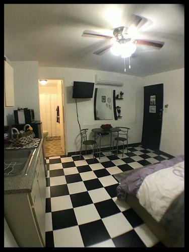 Albergue Old San Juan Guesthouse