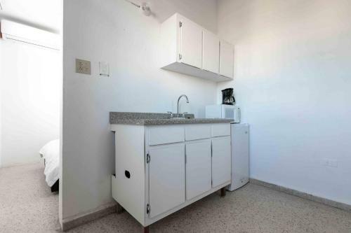 Hostal Cacique 2260