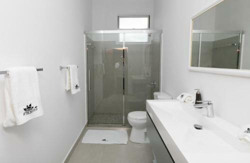 Hostal Cacique 2260