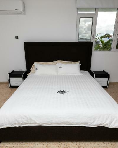 Hostal Cacique 2260
