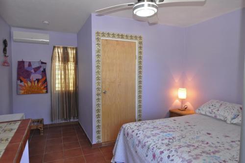 Hostal Isla Hermosa Guesthouse