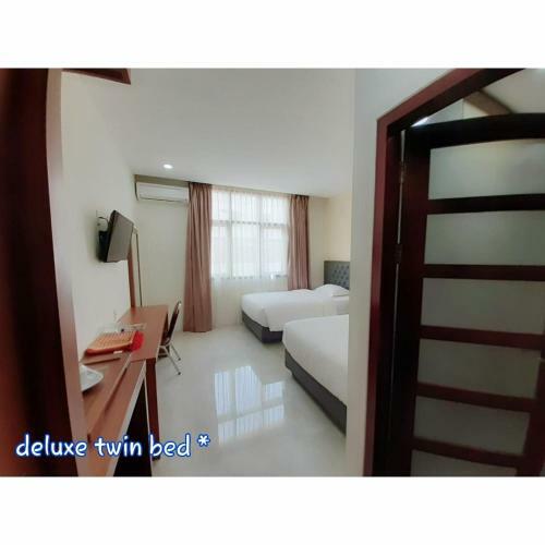 Grand Mahoni Hotel