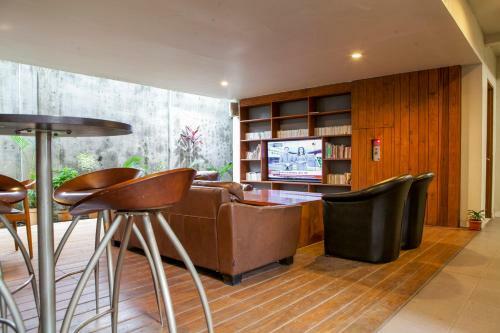 Hostal Reddoorz Near Asia Afrika 3