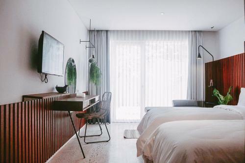 Blackbird Hotel