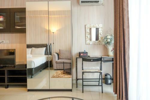 Classic Studio At Dago Suites Apartment By Travelio