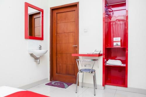 Bed & Breakfast Reddoorz @ Buah Batu 2