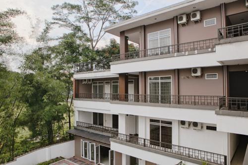Hostal Reddoorz Plus Near Sukajadi 2